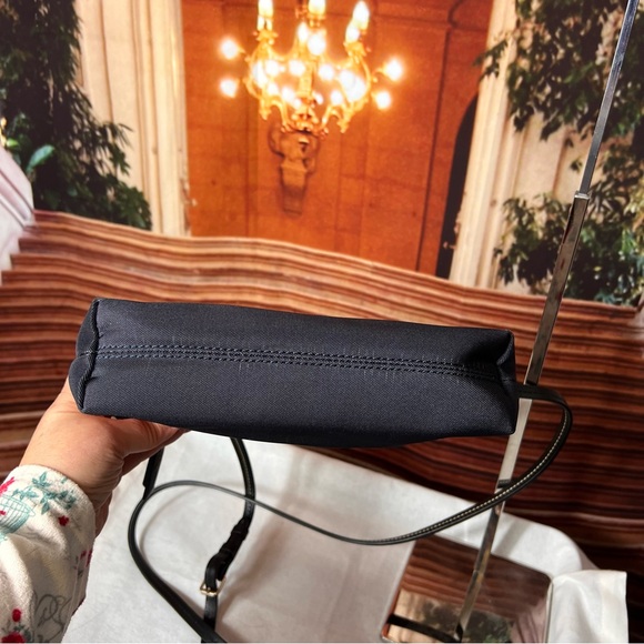 Dooney & Bourke Disney Resort Minnie Mouse Crossbody sold out! Rocks the Dots! - Picture 8 of 17